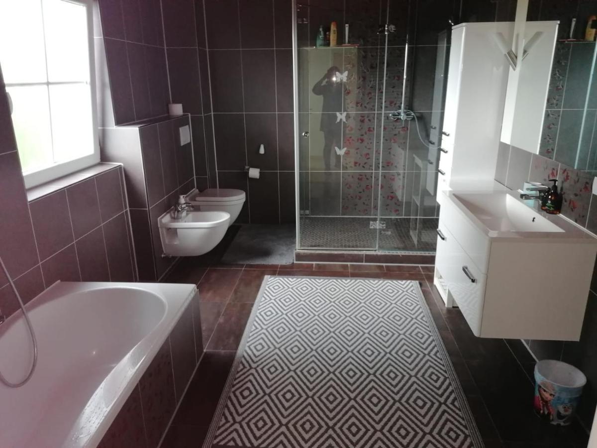 Grosses 4 Zimmer Apartment Naehe Messe 汉诺威 外观 照片